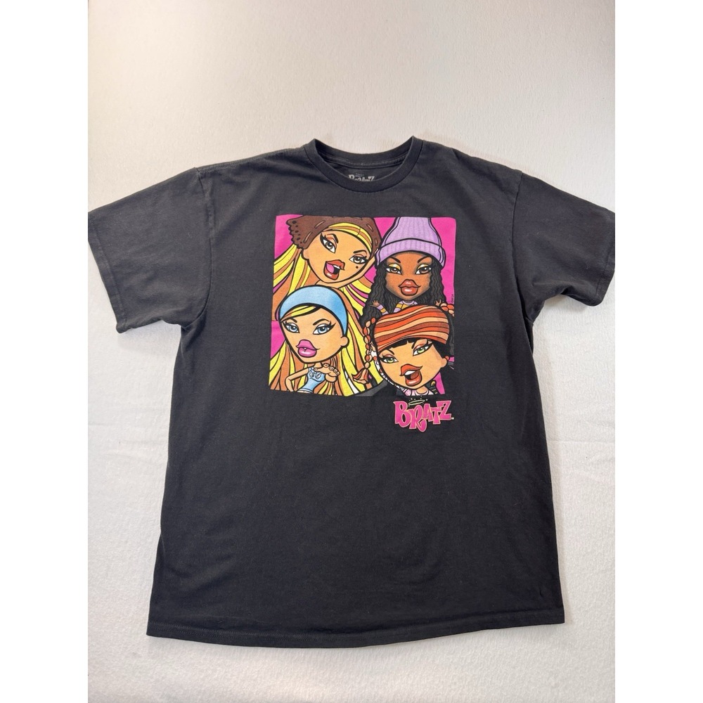 Bratz Graphic T Shirt Large Black Short Sleeve Cotton Casual EUC